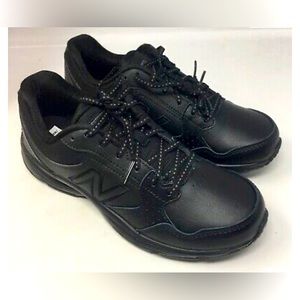 New Balance WA411LK1 Black Athletic Shoes. Size 5. NWT.
